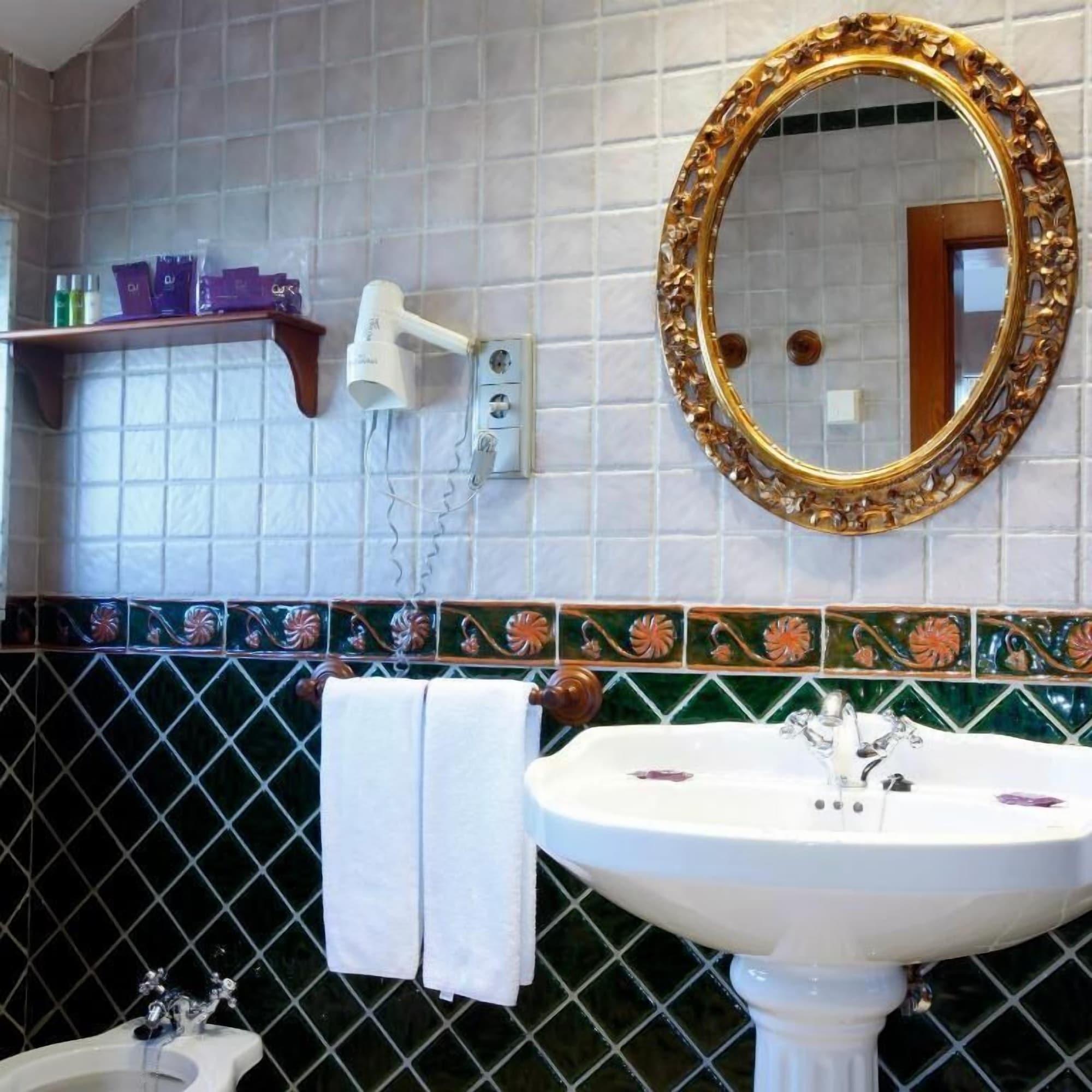 Ayre Hotel Alfonso II Oviedo Pokoj fotografie