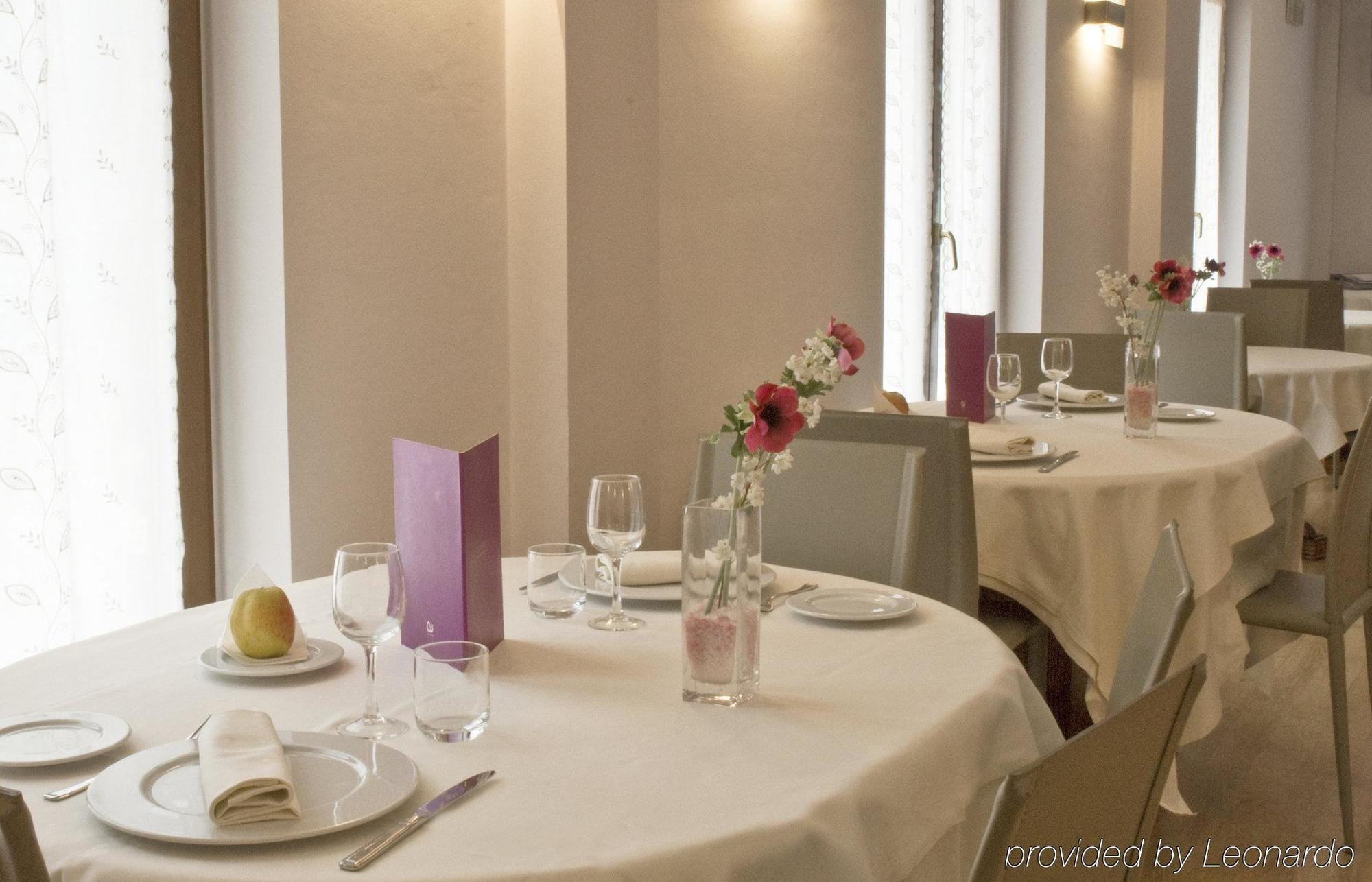 Ayre Hotel Alfonso II Oviedo Restaurace fotografie